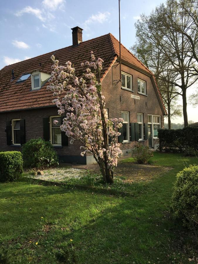 De Viersprong Bed & Breakfast Ларен Екстериор снимка